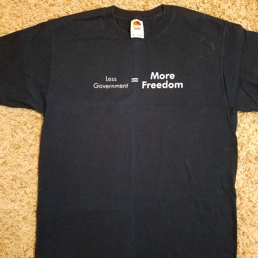 Black Tee "Less Government = More Freedom" Sz M